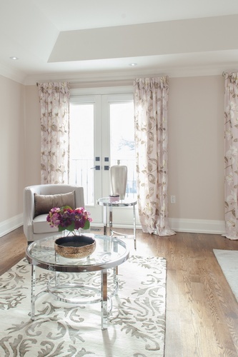 Neutral earth tones with a touch of lilacs