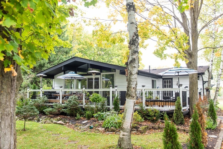 COTTAGE EXTERIOR