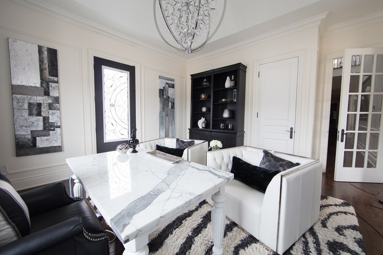 Monochromatic Office