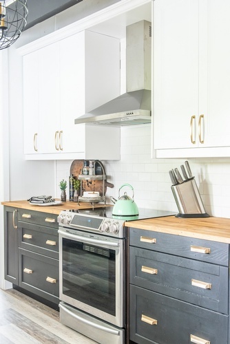 COTTAGE KITCHEN + LIVING ROOM