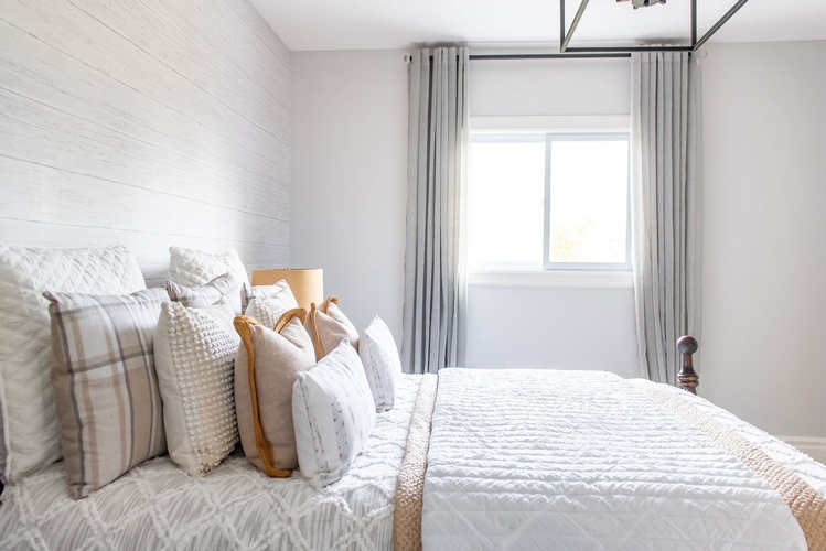 farm bedroom