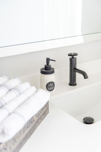 bathroom farmhouse