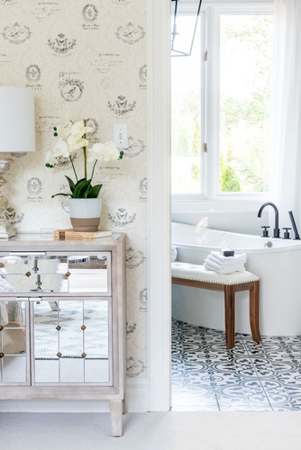bathroom farmhouse