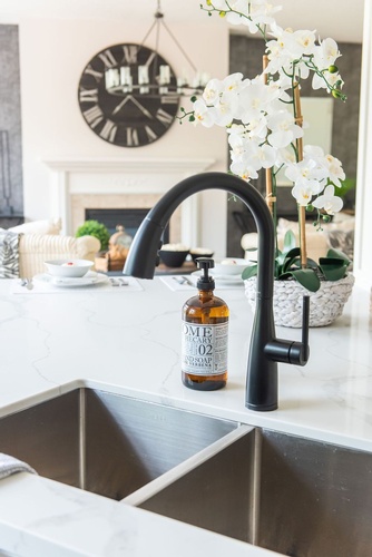 farmhouse kitchen