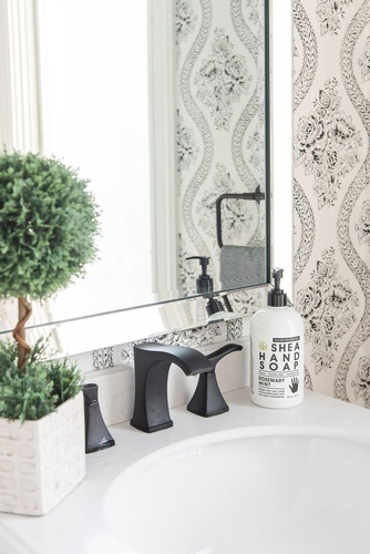 bathroom farmhouse