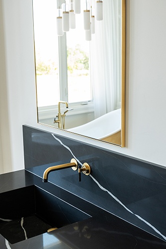 Luxurious Bathroom