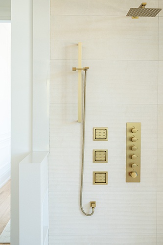 Luxurious Bathroom