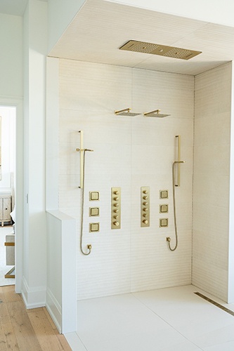 Luxurious Bathroom