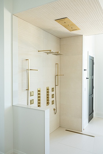 Luxurious Bathroom