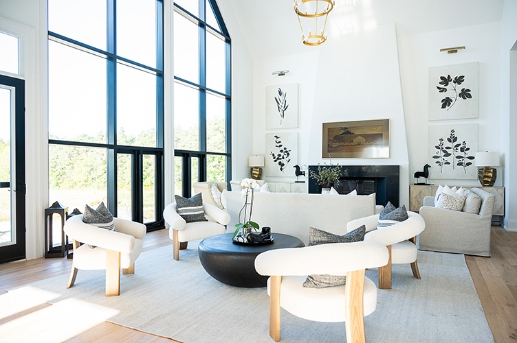 Luxurious Family Room