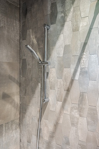 Modern Bathroom