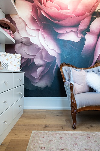 Royal White Room