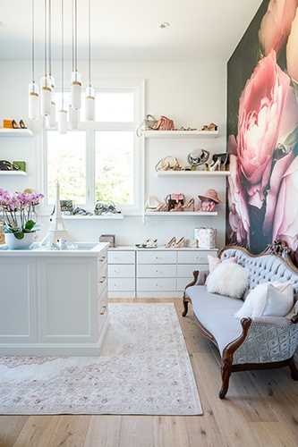 Royal White Room