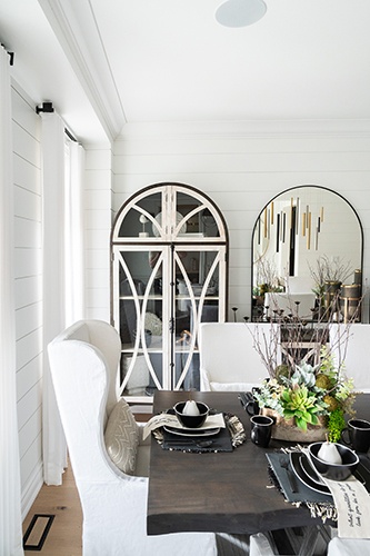 Front Hallway Dinning