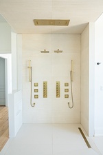 Luxurious Bathroom