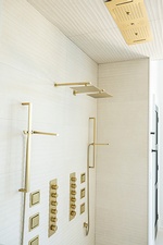 Luxurious Bathroom